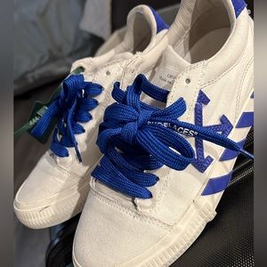 Off White Unisex white blue sneakers 36